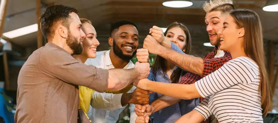 liderança equipe de trabalho em team building
